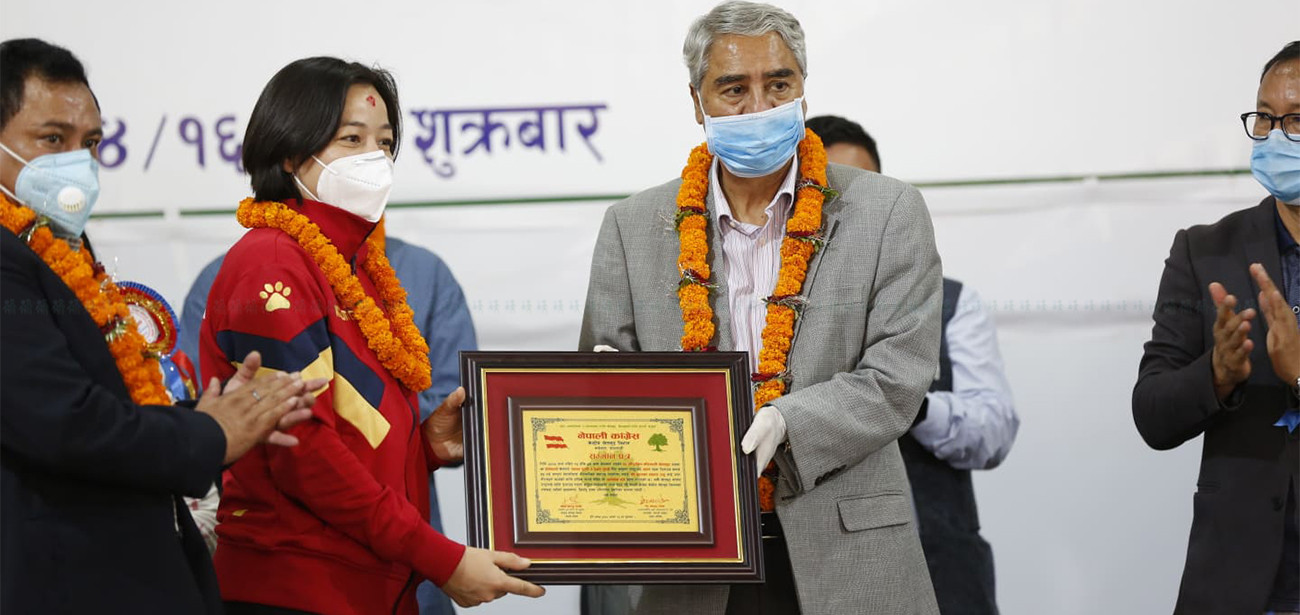 https://www.setopati.com/uploads/shares/2020/sujita/saag kheladi/kheladi (1).jpg